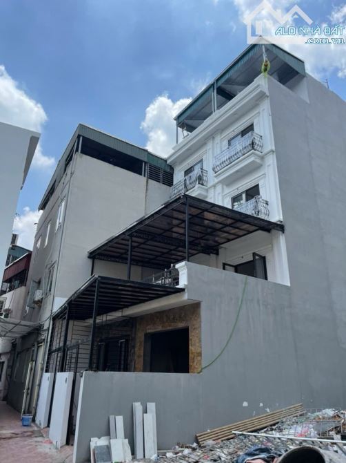 NHÀ DÂN XÂY THƯỢNG THANH - 60m2 - 5 TẦNG - SÂN CỔNG RIÊNG - 30M RA CHỖ ĐỖ Ô TÔ - 6,98 TỶ - 1