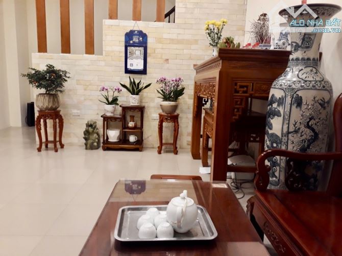 BÁN NHÀ NGỌC THỤY 52M - 4 TẦNG  - MẶT TIỀN RỘNG  - VỊ TRÍ CỰC ĐẸP  - GIÁ HƠN 8 TỶ - 1