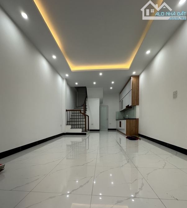 Ngã Tư Canh, Nhà Đẹp - Ở Ngay, Ngõ Thông Rộng, Ô Tô Gần, 40m2, Nhỉnh 5 Tỷ - 1