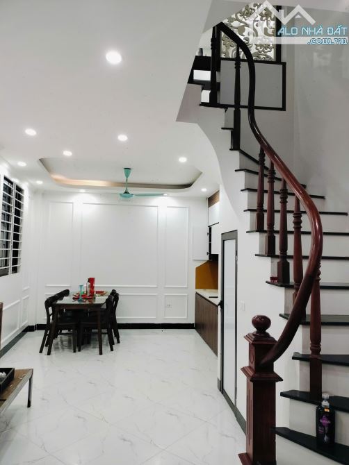 Nhà Di Trạch 40m× 5 tầng, căn góc, 15m ra ô tô tránh, gần đường 3,5 chỉ nhỉnh 6 tỷ - 1