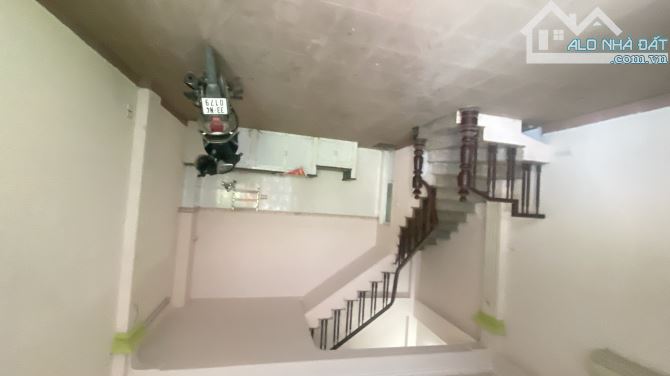 Cho Thuê nhà, Vỉa hè, KD-VP, Mộ Lao. Hà Đông. Đối diện sân bóng Mộ Lao, Đường 18M - 1