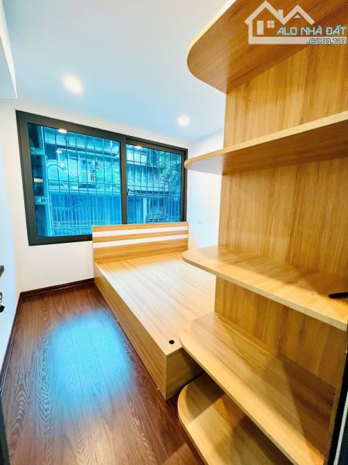 Cần bán nhà tập thể Thành Công- 85m - 4.35 tỷ - Full đồ - ô tô đỗ cửa - 1