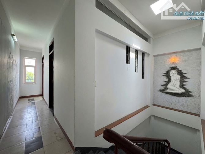 Bán Nhà 3 Tầng Mặt Tiền Đường 10m5 Nguyễn Tri Phương Kinh Doanh Sầm Uất - 1