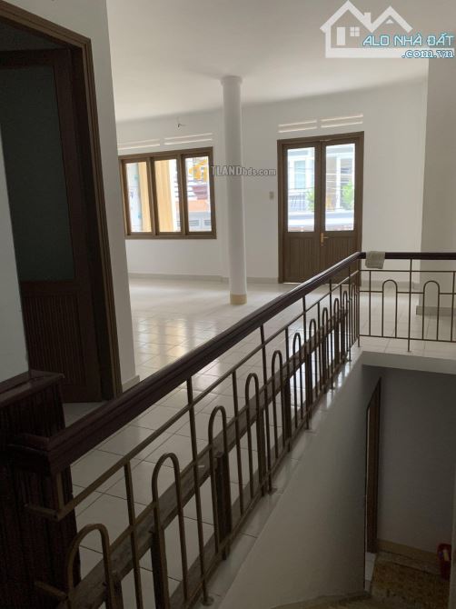 📍 Trần Hưng Đạo – Nhà 2 Tầng, Sổ Riêng, Kinh Doanh Tốt - 1