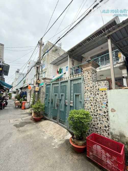 Chủ cần bán nhà 5x20m Hẻm gần mặt tiền Lê văn Khương Quận 12 giá rẻ 5.7 tỷ. - 1