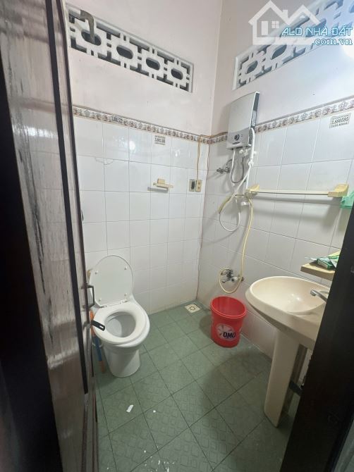 KẸT TIỀN BÁN NHÀ 1 TRỆT 2 TẦNG GẦN BIỂN DÃ TƯỢNG ĐƯỜNG Ô TÔ GIÁ 6 TỶ - 1