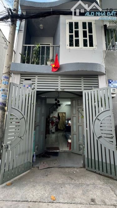 Chỉ 2 tỷ 580 triệu có nhà 1 lầu sổ hồng riêng đường 5m lê văn khương q12 - 1