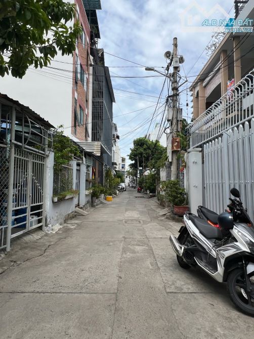 Bán nhanh nhà 3 tầng hẻm oto Cao Bá Quát. DT 109,7m2. Chỉ 6 tỷ 8 - 1