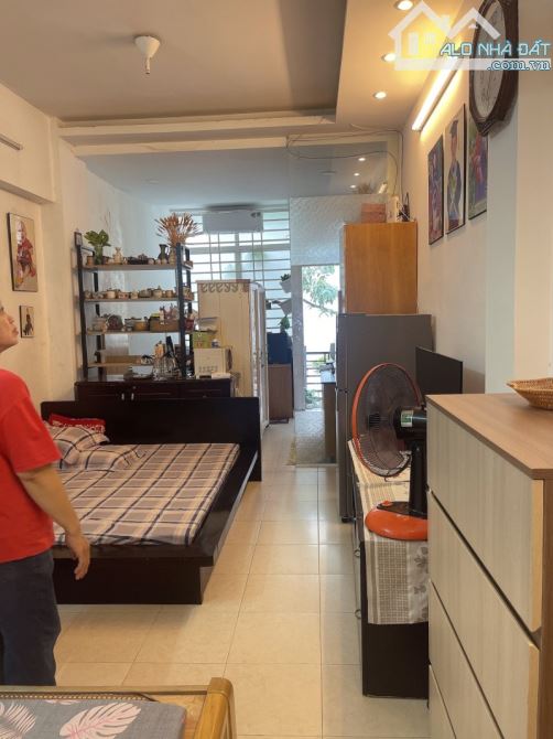 Gấp bán nhà Lê Văn Sỹ - 4 tầng 80m2 (4.3 x 23) Cách 30m ra mặt tiền Lê Văn Sỹ, giáp Quận 3 - 1