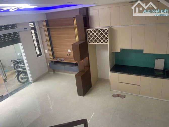 Cho thuê nhà riêng mặt ngõ độc lập 4 tầng mới tinh ở Hồ Sen - Lê Chân - Hải Phòng - 1