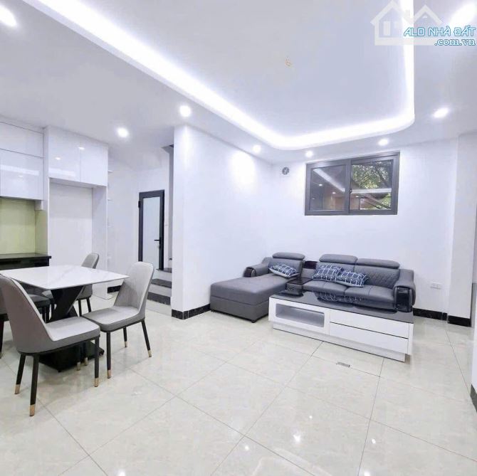 Bán nhà Nguyễn Trãi Ngã Tư Sở mới tinh VF3 đỗ cửa 10m ra ô tô tránh 4 tầng 45m2 đầy đủ đồ - 1