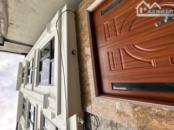 BÁN NHÀ 4 TẦNG XÂY MỚI , Oto gần , VÀNH ĐAI 3.5 , 800m ra CĐ FPT trịnh văn bô - 1
