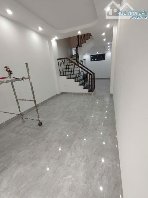 Hữu Lê, Hữu Hòa,ngay cầu,mặt ngõ ô tô,35m 5 tầng 4.15 tỷ - 1