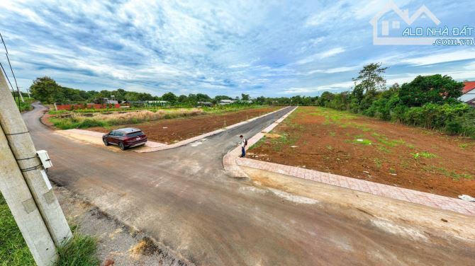 Bán lô đất xây nhà cực đẹp , dân cư đông , điện nước sẵn, gần trường chợ - 1