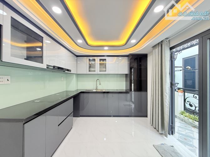 THIẾT KẾ CHÂU ÂU HIỆN ĐẠI - NGAY PHAN XÍCH LONG, P1, PHÚ NHUẬN - 3 BƯỚC RA MẶT TIỀN XE TẢI - 1