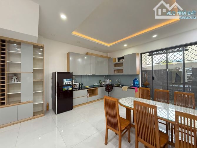 Bán nhanh nhà khu đô thị mỹ gia gói 2 đường rộng 16 m đường thông. - 1