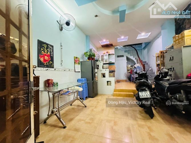 Siêu phẩm 4 tầng Phạm Văn Hai - DT 4 x 8m - 32m2 - giá chỉ 5.5 tỷ TL - 1
