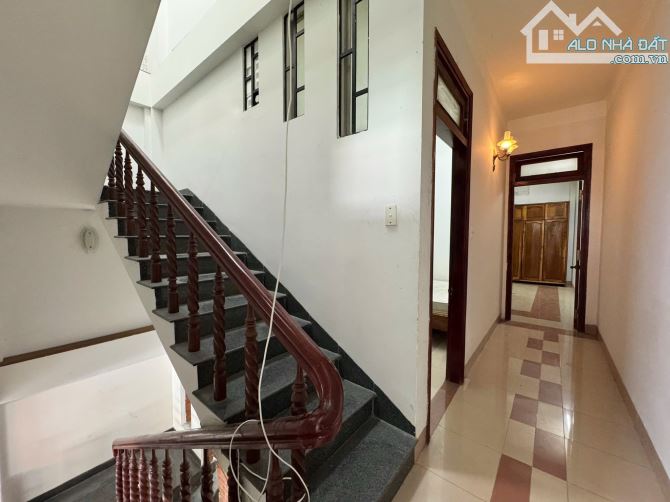 # Mặt Tiền Nguyễn Tri Phương, đường 10.5m, 82m2, ngang 5.2m, 3 tầng đúc, 12.3 tỷ - 1