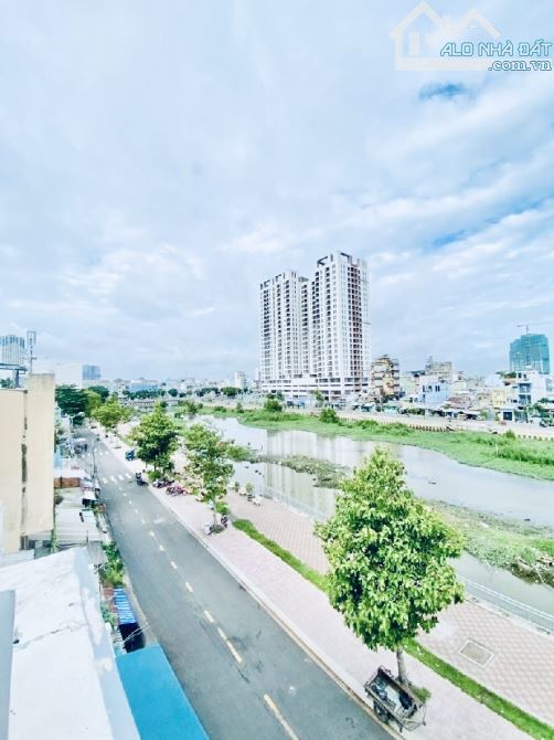 NHÀ NỞ HẬU 2 MẶT TIỀN - VIEW SÔNG CHILL - 4 TẦNG - DT 63M2 -  BÙI HUY BÍCH PHƯỜNG 12 - QUẬ - 1