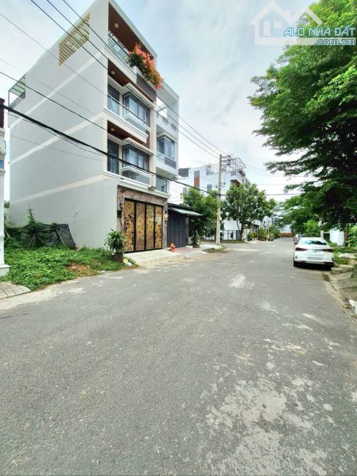NHÀ ĐẸP HẺM Ô TÔ 10M HUỲNH TẤN PHÁT, TT NHÀ BÈ - 1