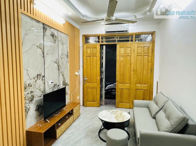 5,8 TỶ-TÂN MAI-LÔ GÓC-NHÀ ĐẸP 5 TẦNG-15M Ô TÔ TRÁNH - 1