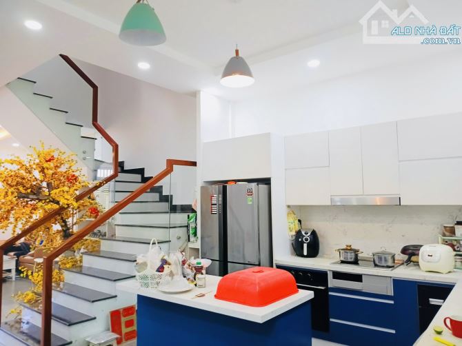 Bán nhà đẹp đường ô tô kdc Đào Sư Tích liền kề Phú Mỹ Hưng Quận 7 giá 10 tỷ - 1