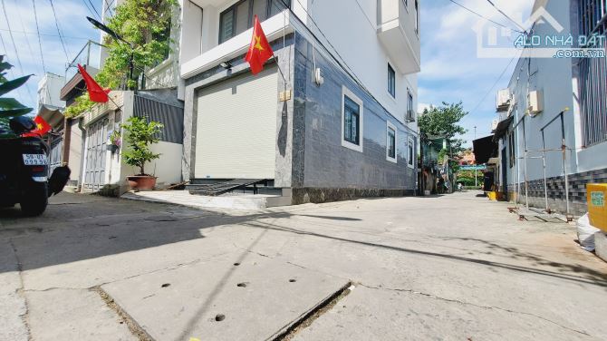 KĐT HIMLAM - BÁN GẤP NHÀ 4 TẦNG CĂN GÓC 2MT HXH - 1