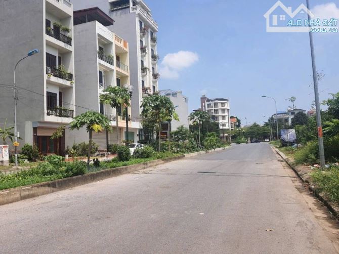 Bán lô đất mặt đường đôi Nguyễn Đình Chiểu, nhìn khu phức hợp thể thao, Bò Sơn 3, tp BN. - 1