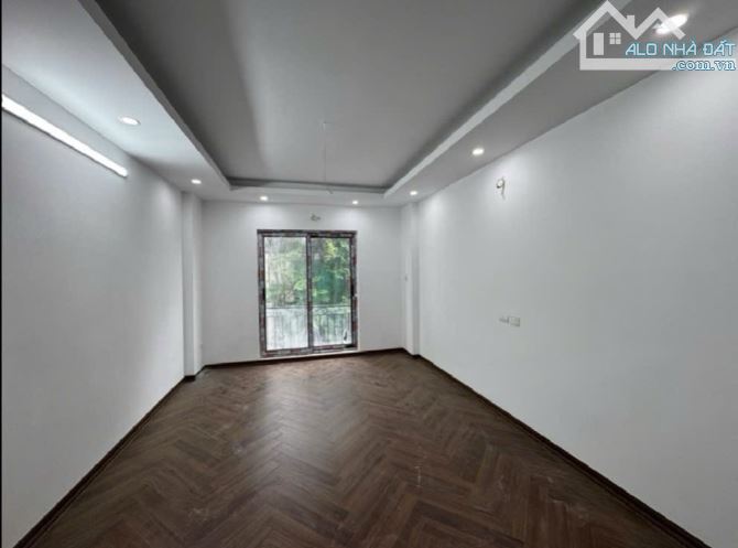 Đông Dư-Cạnh 379 Cầu Thanh Trì-4 Tầng x 31m- Nhà mới ở luôn - Trung Tâm Dân Cư chỉ hơn 4tỷ - 1