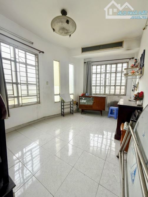 Bán nhà Quận 1, khu VIP đường Nguyễn cảnh chân, 3 tầng chỉ với 5,8tỷ/32m2 - 1