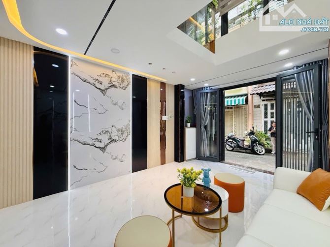 NGAY CANH CÔNG VIÊN LÀNG HOA GÒ VẤP, NHÀ ĐẸP MỚI 4 TẦNG, HẺM XE HƠI GIÁ 5.x TỶ VÀO Ở NGAY - 1