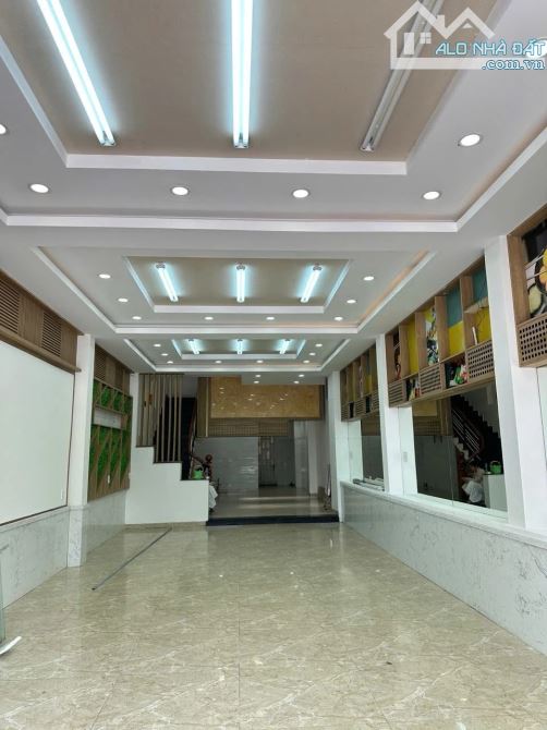 BÁN NHÀ PHỐ HỒNG KÔNG 5TẦNG,- MT NGÔ VĂN SỞ LIÊN CHIẾU ĐÀ NẴNG GIÁ CHỈ 14,8 TỶ- DT-112m2. - 1