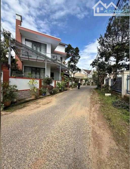 BÁN NHÀ MẶT TIỀN ĐƯỜNG NHỰA PHƯỜNG 12 - 1