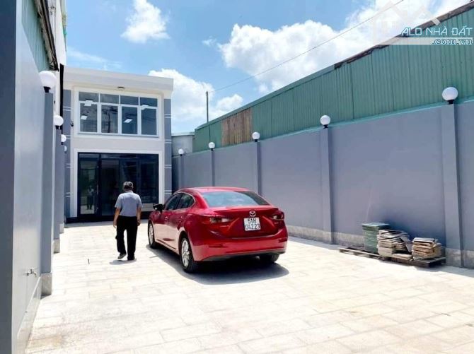 Nhà 8x30m Nở Hậu 15m Mặt tiền Đường Đỗ Văn dậy Hóc Môn Giá 12tr/th Cọc 2th - 1