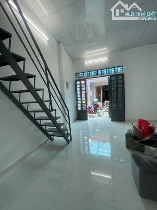 Bán Nhà Sát MT - Đường Số 8 - Bình Hưng Hoà - HXH - 2Tầng - DT35m2 Nở Hậu - Sổ Đẹp - 3.x T - 1