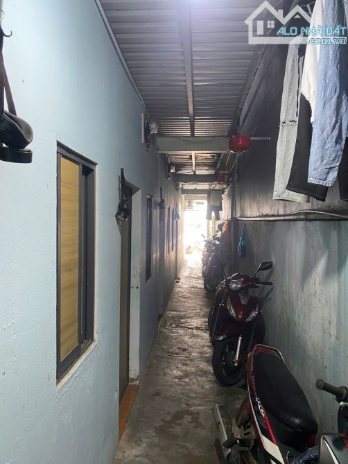 🎉🎉Nhà 2 tầng kèm dãy trọ 10 phòng. - Đối diện Đại Học Kinh tế. - 1