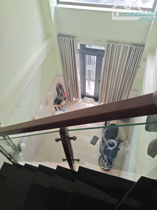 Bán nhà mặt tiền đường Nguyễn Đình Chiểu Quận 3 dt( 3 x 11m) giá 8,8 tỷ - 1