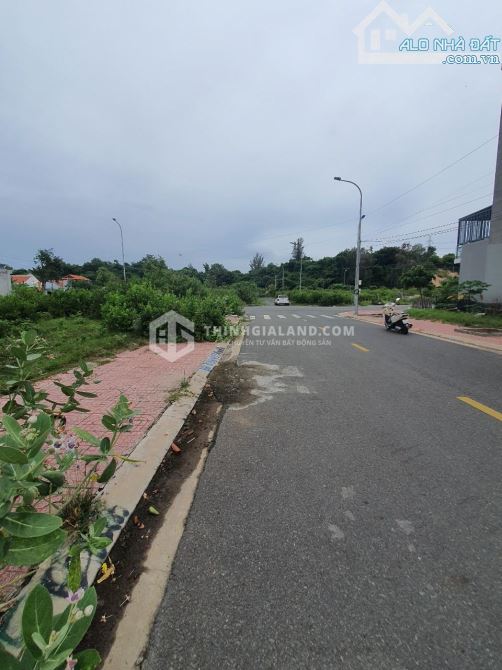 BÁN LÔ ĐẤT KHU TÁI ĐỊNH CƯ ĐƯỜNG 13m VỈA HÈ, MỘT LÔ DUY NHẤT 80m2 GIÁ 5.8 TỶ. - 1