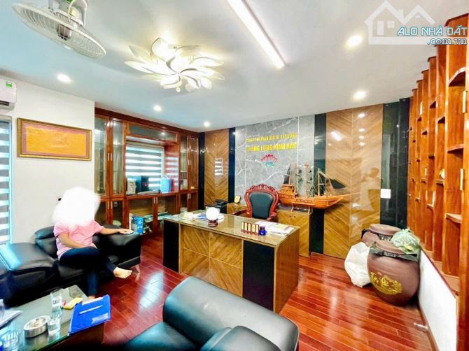 Lô góc Nguyễn Chí Thanh, mặt ngõ thông, ô tô tránh đỗ, kinh doanh, mặt tiền 7m, 56m*6T - 1