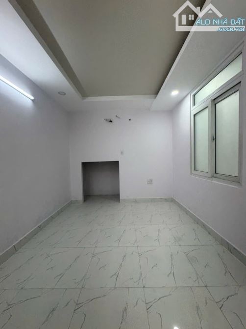 NHÀ 2  MẶT TIỀN DƯƠNG THỊ MƯỜI DT 4x23 CN 88 M2 KD ĐA NGÀNH NGHỀ GIÁ 5,6TỶ - 1