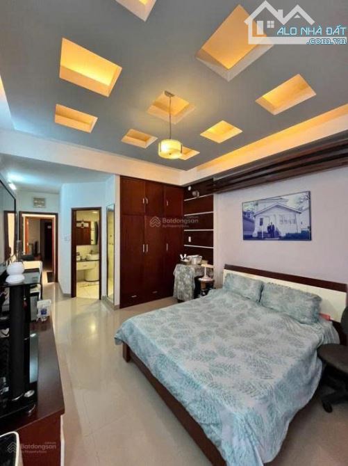 Ngộp Bank! Bán nhà mặt tiền Võ Thị Sáu, quận 1, DT 6.5x18m, 4 tầng,HDT 120 triệu  Giá 27tỷ - 1