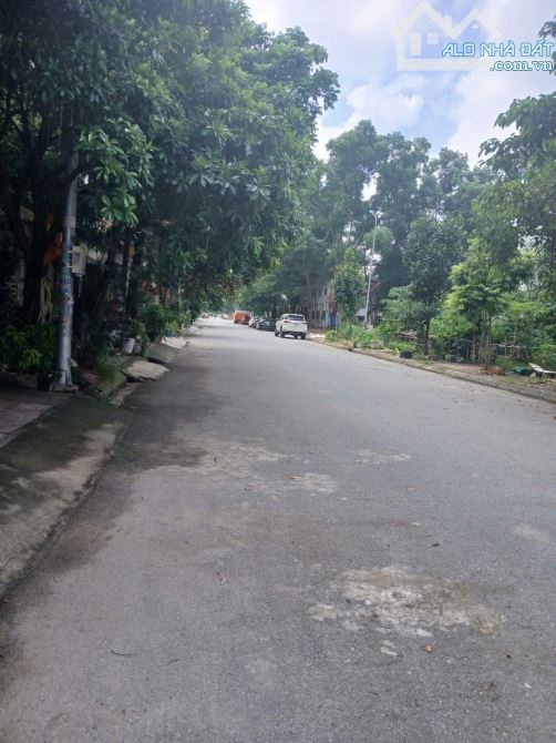Em bán căn nhà 4 tầng,liền kề khu đại dương , Đại phúc BN.  Vị trí ngay  hồ điều hòa ,đi v - 1