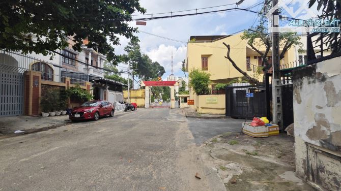 Bán khuôn đất biệt thự 270m2 đường Cao Thắng, P.12, Q.10. Hầm 2 lầu + 1 tum, 8pn. 63 tỷ - 1