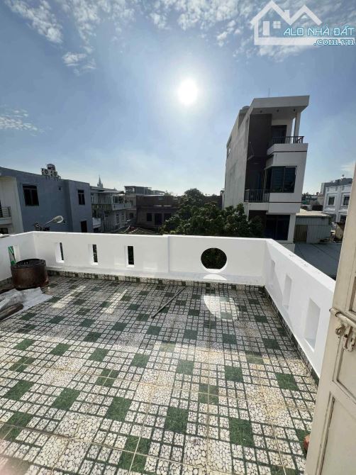 🏛5,8ty Bán nhà 3 tầng ngõ 22x ngô gia tự ,cat bi ,hải an  Diện tích 90m , hướng đông , - 1