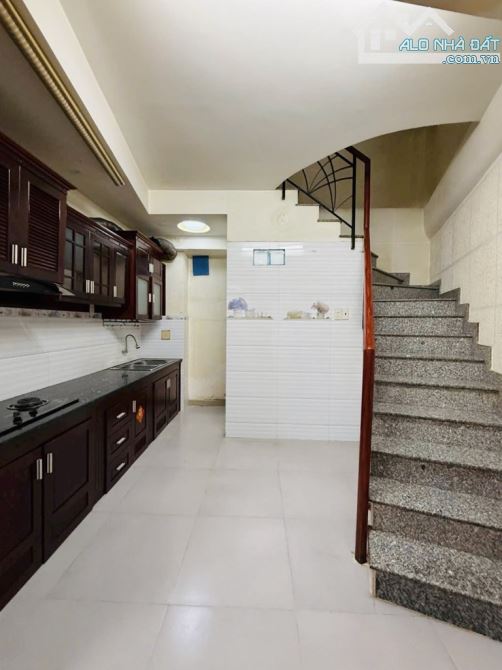 BÁN NHÀ NGUYỄN ĐÌNH CHÍNH,3 TẦNG, 35M2, GIÁ 5,5 TỶ - 1