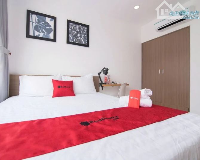 Bán Nhà Lê Thánh Tôn, Quận 1: 5 Tầng, Nở Hậu, Đang Có Dòng Tiền, Chỉ 28.7 Tỷ TL! - 1