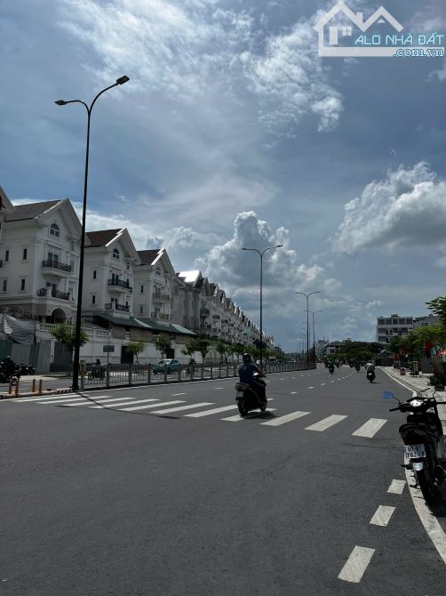 BÁN ĐẤT 10X25M CÔNG NHẬN 225M2 , HẺM 6M ĐƯỜNG DƯƠNG QUẢNG HÀM, GIÁ 15.9 TỶ TL - 1