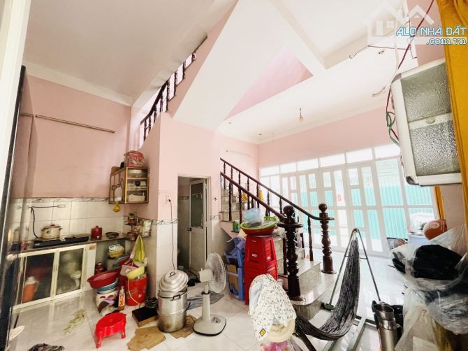 Bán nhà  2 tầng ,ngang 5m.Huỳnh Tấn Phát,Quận 7.Giá 5.7 tỷ. - 1