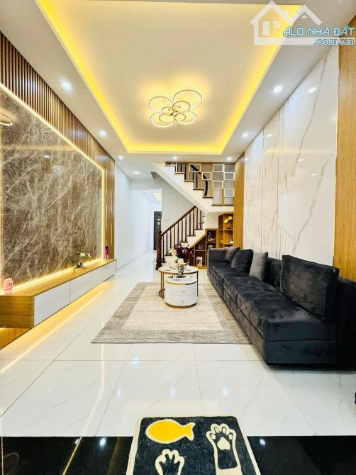 BÁN NHÀ LÒ ĐÚC- 35M- 5 TẦNG- FUL NỘI THẤT - GẦN PHỐ - 6,55 TỶ - 1