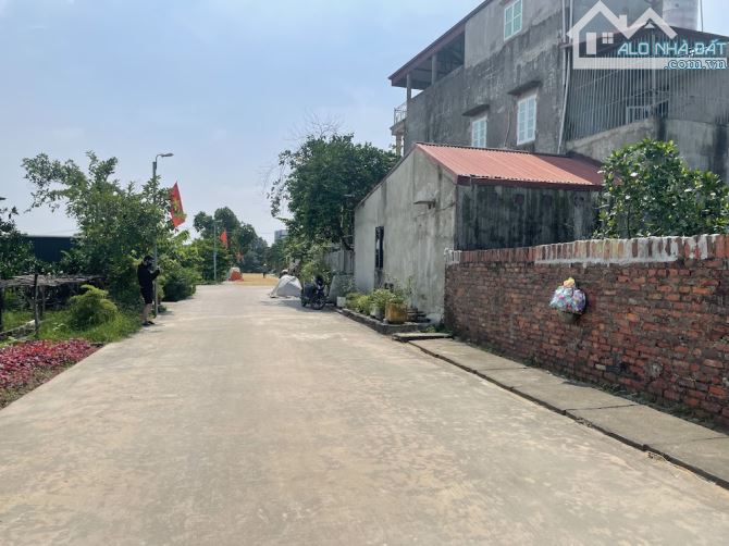 Đất Bìa Làng 98m2 Thôn Bắc Thượng, Nội Bài, Sóc Sơn. Đường Rộng 7m, oto tránh thoải mái. - 1